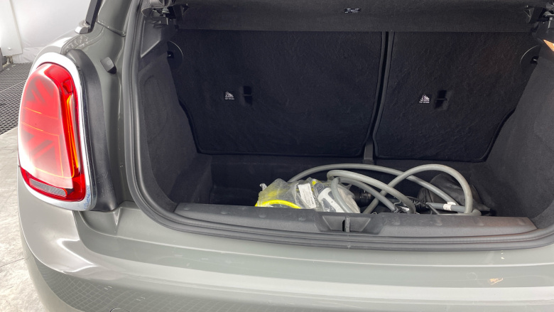 MINI Hatchback 135kW Cooper S Level 1 33kWh 3dr Auto Electric Hatchback